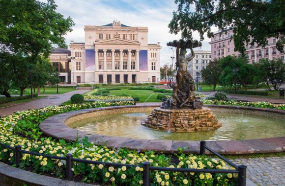 Operā pabeigti Pilllar Contractor veiktie apjomīgie inženierkomunikāciju atjaunošanas darbi