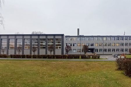 Lubāna Secondary School