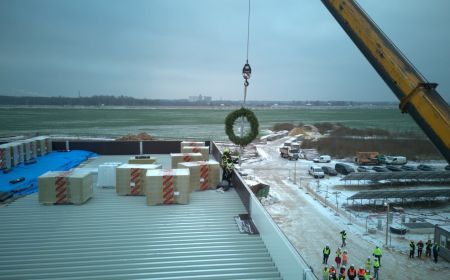 На новом производстве AmberBirch отпраздновали праздник стропил